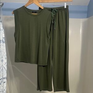 Amazon Sleeveless  Tank and Wide Leg Pant set